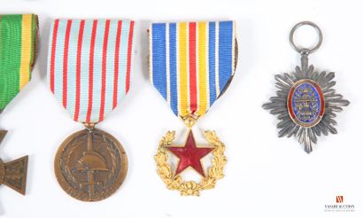 Ordres et décorations : Légion d'honneur,...