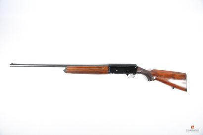 Fusil semi-automatique Franchi calibre 12-70,...