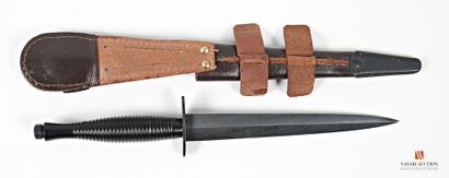 Dague de commando Fairbairn-Sykes type B2...