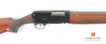 Fusil semi-automatique Franchi calibre 12-70,...