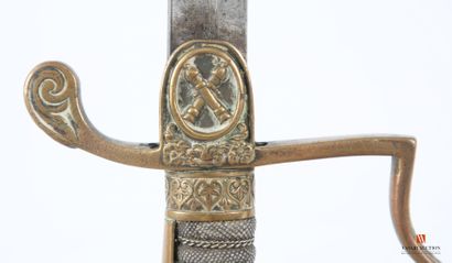 Sabre d'officier artilleur, lame légèrement...