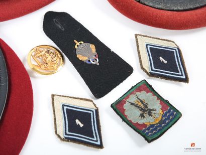 Armée francaise : béret rouge de parachutiste...