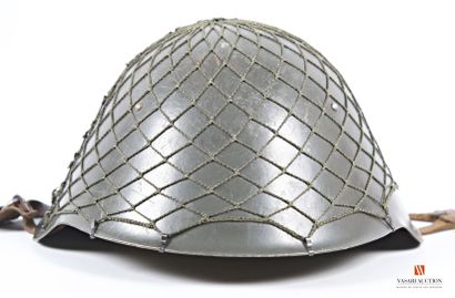 Casque NVA modèle 56 (1956) de la Nationale...