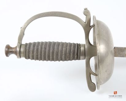 Épée fantaisie, lame droite (faussée) de...