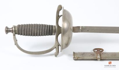 Épée fantaisie, lame droite (faussée) de...