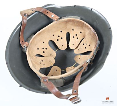 Casque NVA modèle 56 (1956) de la Nationale...