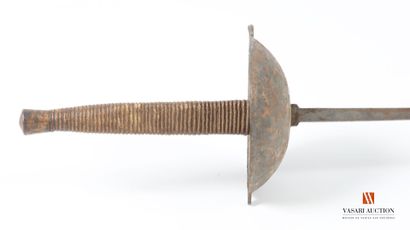 Épée de combat, lame droite mouchetée de...