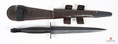 Dague de commando Fairbairn-Sykes type B2...