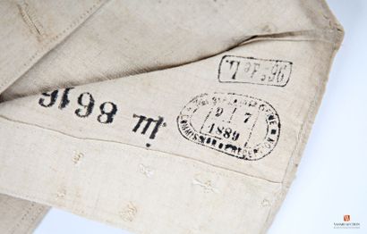 Lot vêtements militaires et divers - Armée...