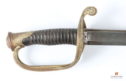 Sabre pour officier modèle 1845, lame légèrement...