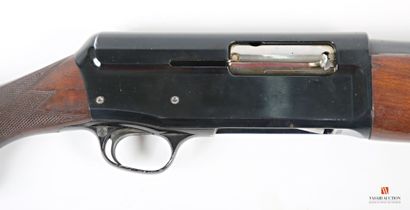 Fusil semi-automatique Franchi calibre 12-70,...