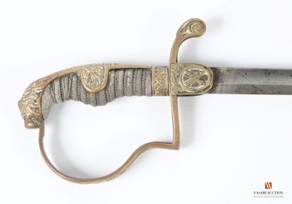 Sabre d'officier artilleur, lame légèrement...