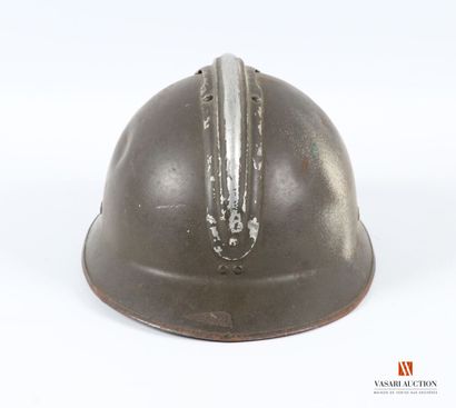 Adrian model 1926 helmet, hunters' insignia...