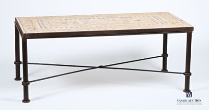 Table basse en fer forgé et pierre reconstitué...