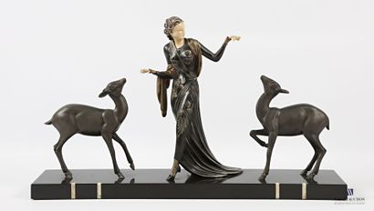 MENNEVILLE, CIPRIANI Ugo dit (1887-1960)
Élégante...