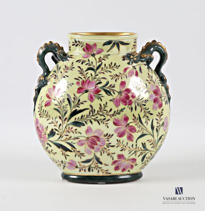 LIMOGES 
Vase en forme de sphère aplatie...