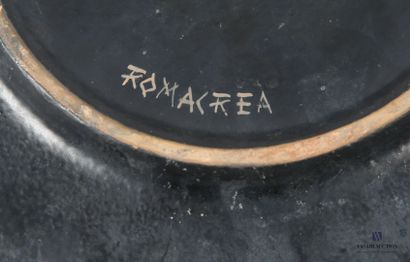 ROMACREA École de 
Cendrier de forme ronde...