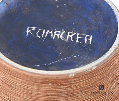 ROMACREA École de 
Cache pot de forme conique...