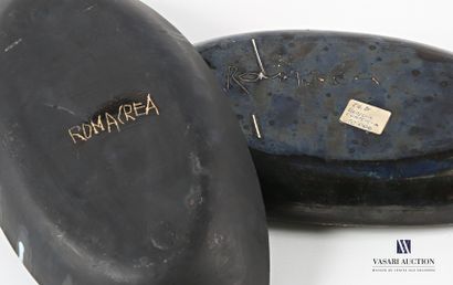ROMACREA École de 
Deux coupes de forme navette...