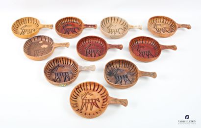 ROMACREA École de 
Suite de dix cassolettes...
