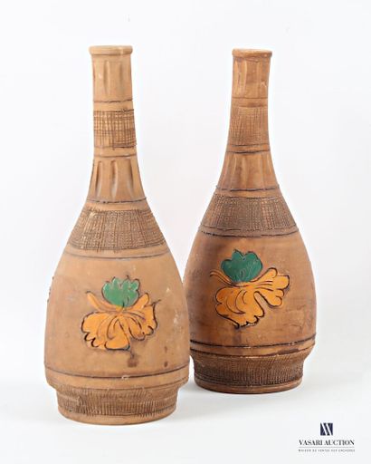 ROMACREA École de 
Paire de vases de forme...