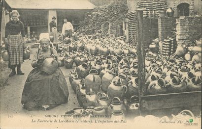 CPA - Moeurs et coutumes bretonnes - La faïencerie...