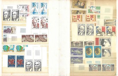 Set of stamps of France in binders, many...