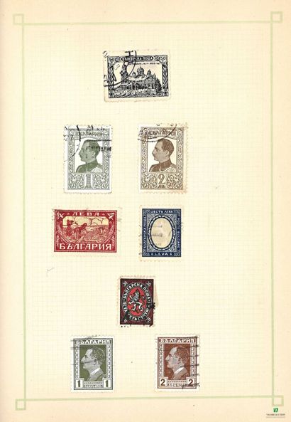 World in albums, many cancelled stamps, mostly...