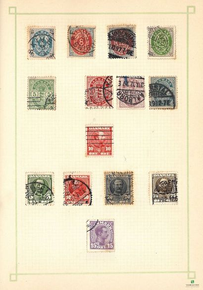 World in albums, many cancelled stamps, mostly...