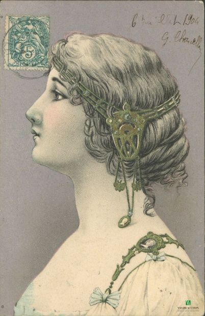 CPA - Portrait de femme avec une coiffe en...