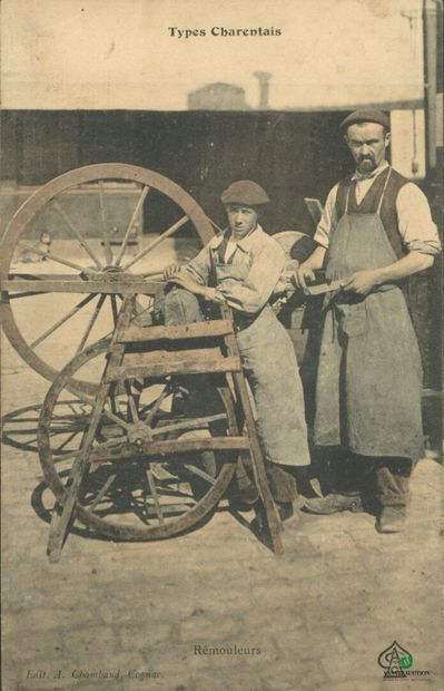 CPA - Types Charentais - Rémouleurs