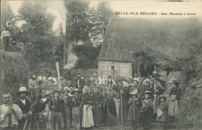 CPA - BELLE-ISLE-BEGARD - Une machine à ...