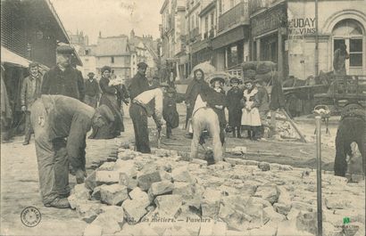 CPA - Les métiers - Paveurs