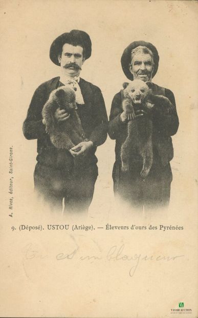 CPA - USTOU (Ariège) - Eleveurs d'ours des...