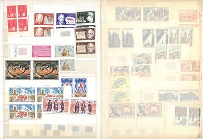 Set of stamps of France in binders, many...