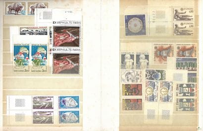 Set of stamps of France in binders, many...