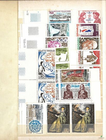 Set of stamps of France in binders, many...