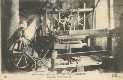 CPA - Coutumes, moeurs et costumes bretons...