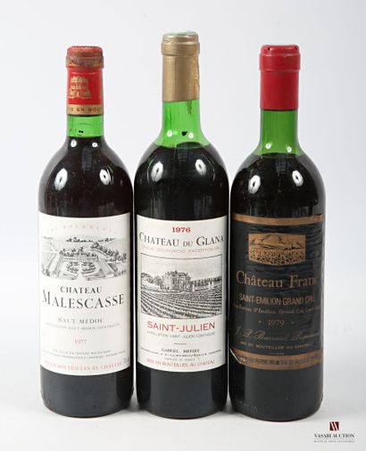 Set of 3 bottles including :
1 bottle Chäteau...