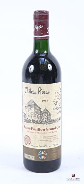 1 bottle Château PIPEAU St Emilion GC 1986
	Et....