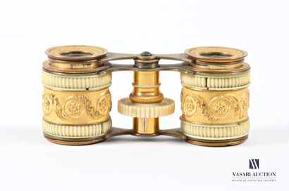 Theater binocular in ormolu with foliate...