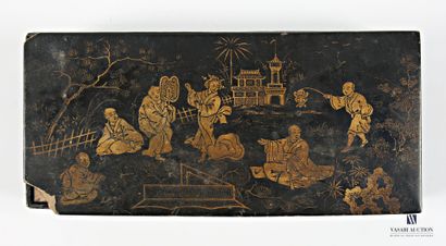 Lot comprising a rectangular box in wood...
