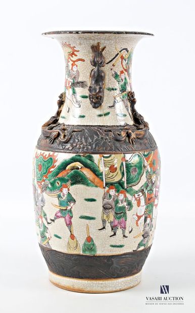 CHINA - NANKIN
Enameled earthenware baluster...