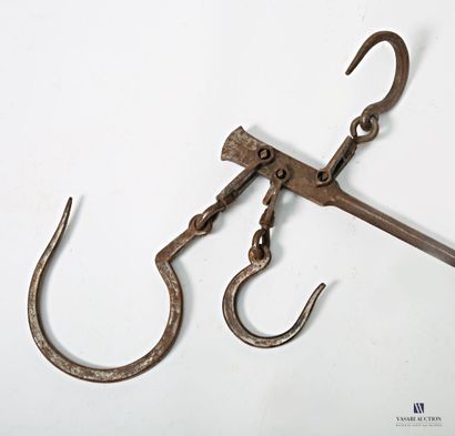 Cast-iron Roman balance beam
(oxidation)...