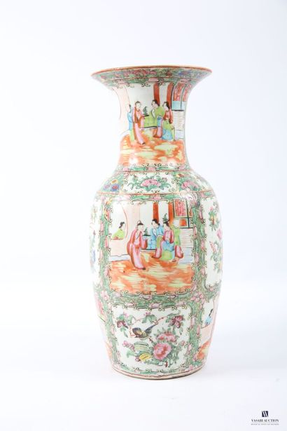 CHINA Canton enameled porcelain baluster...