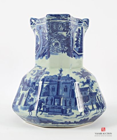 ANGLETERRE - VICTORIA WARE IRONSTON CHINA
Fine...