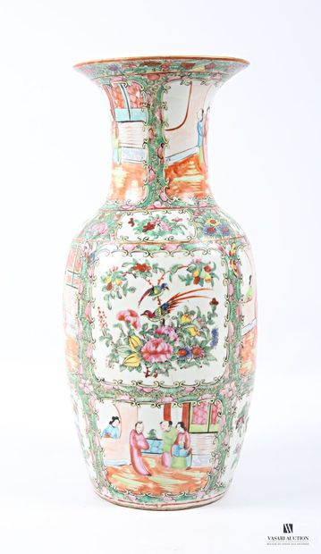 CHINA Canton enameled porcelain baluster...