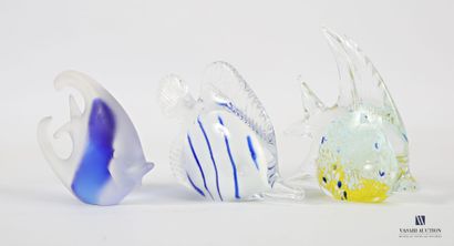 MURANO
Three crystal fish subjects with polychrome...