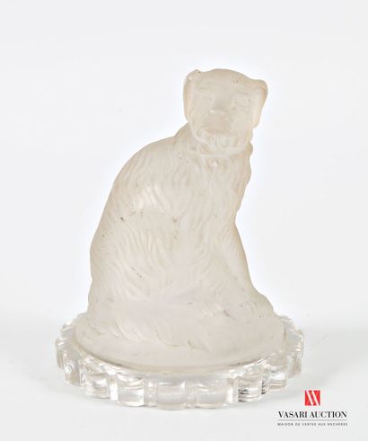 A sandblasted glass subject depicting a seated...