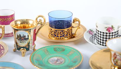 Coffee cup collection including : 
a blue...
